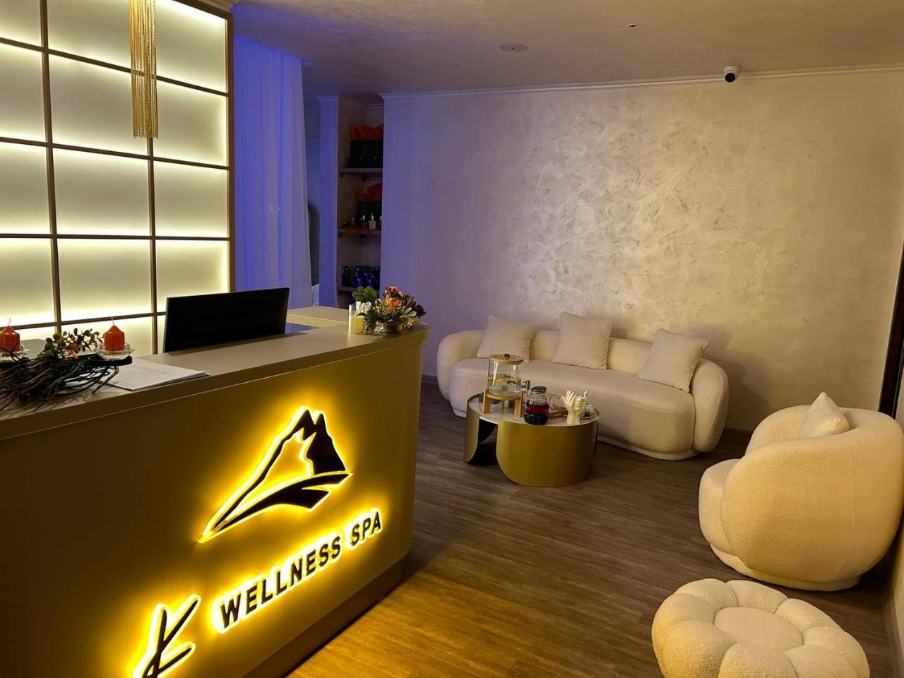 Hotel Eighty Eight Deluxe & 5*