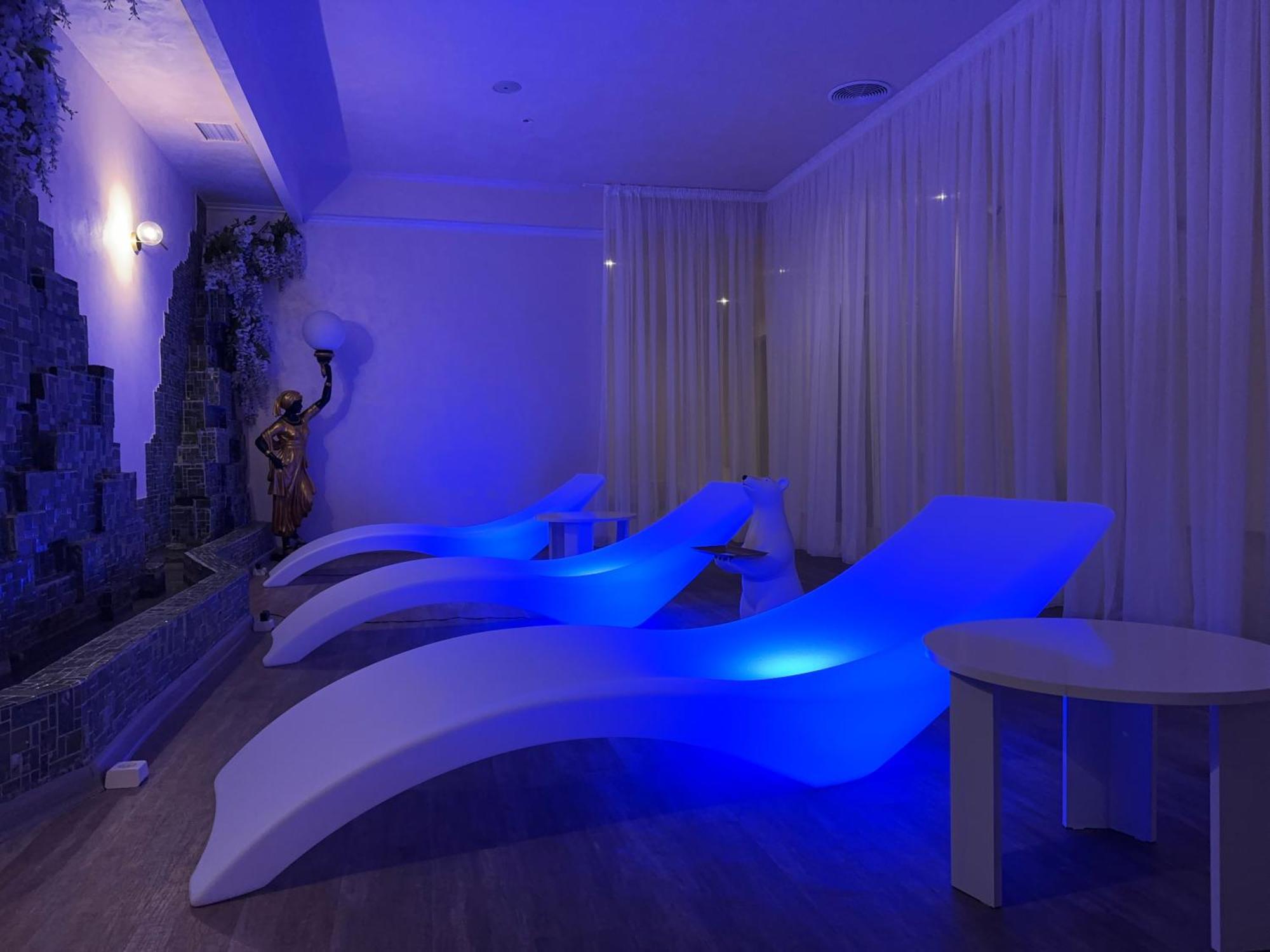 Hotel Eighty Eight Deluxe &